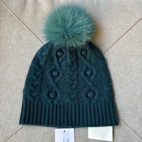 KINROSS CASHMERE CABLE HAT WITH POM - Picture 2 of 5